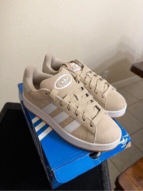 adidas campus 00’s Beige Low-Top Sneakers with White Stripes